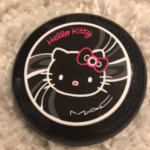 MAC Hello Kitty Beauty Powder Pretty Baby